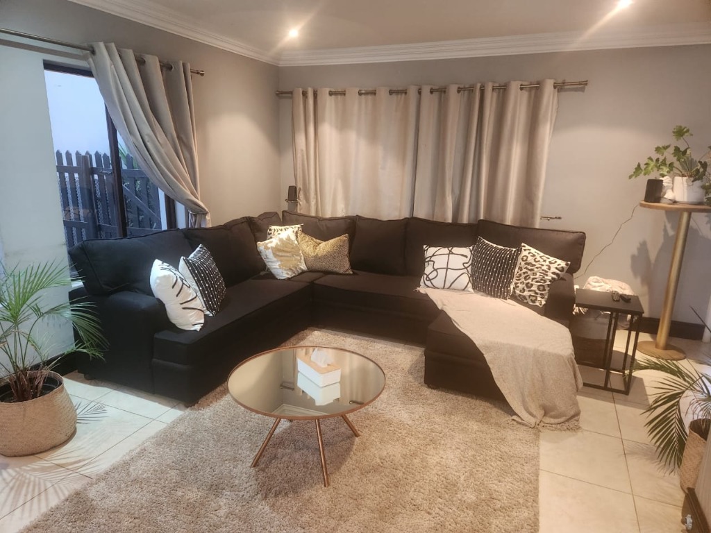 Living Room Custom Design Piece - Finished Result